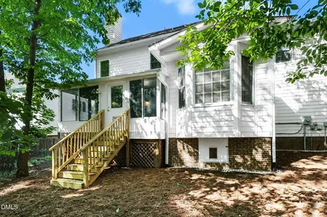 104 N Crabtree Knoll Chapel Hill NC 27514