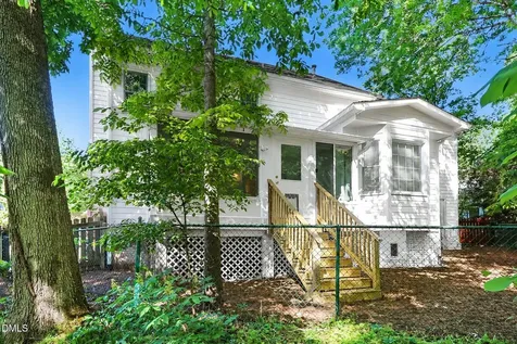 104 N Crabtree Knoll Chapel Hill NC 27514