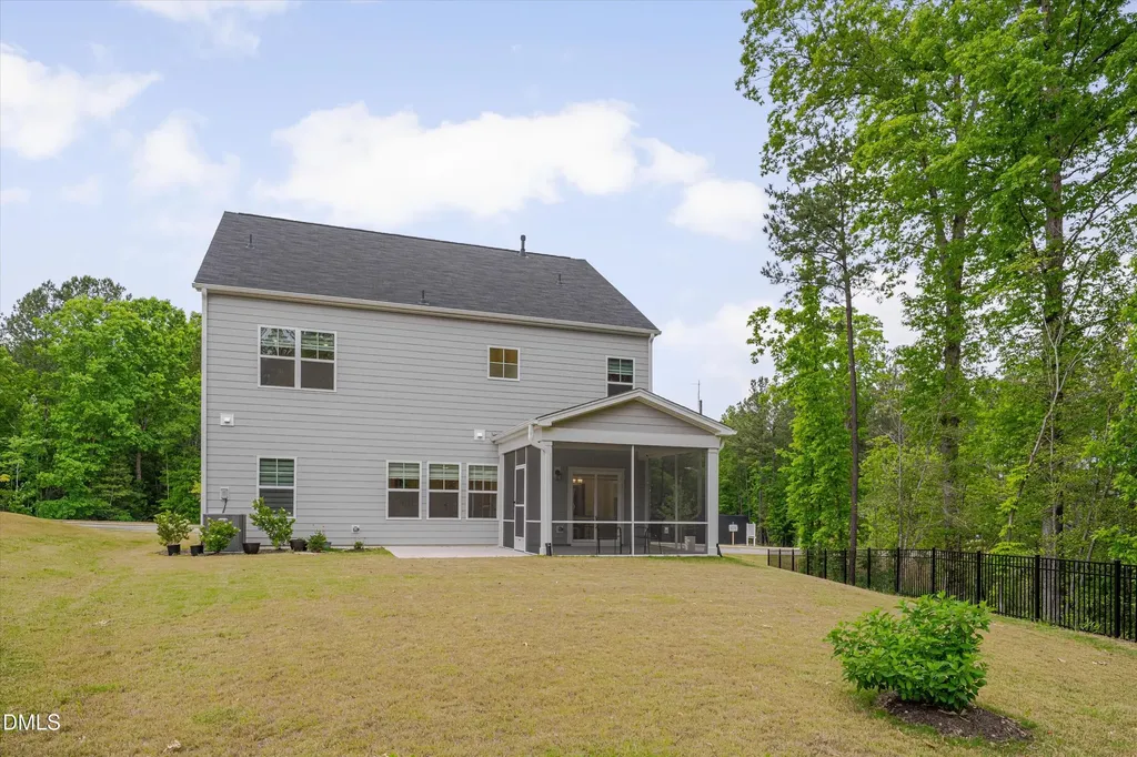 2516 Pikes Peak Drive Raleigh NC 27616