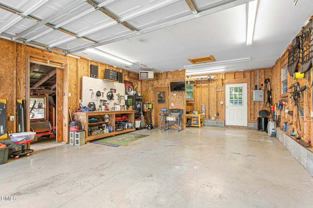3862 Phillips Chapel Road Haw River NC 27258