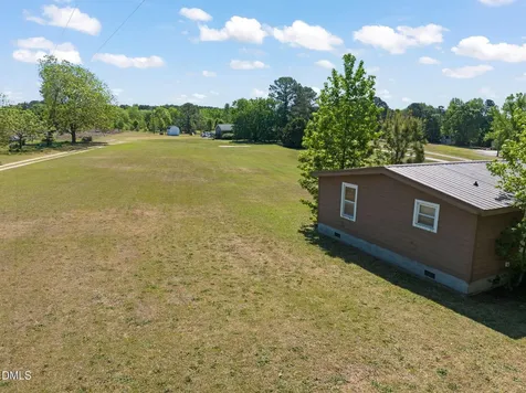 2660 Nc 242 N Benson NC 27504