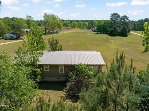 2660 Nc 242 N Benson NC 27504