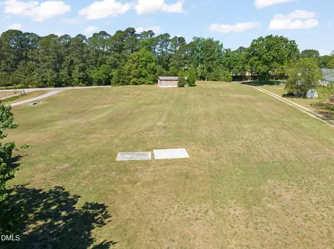 2660 Nc 242 N Benson NC 27504