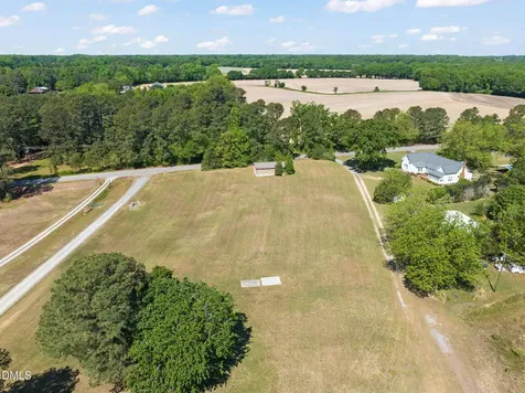 2660 Nc 242 N Benson NC 27504
