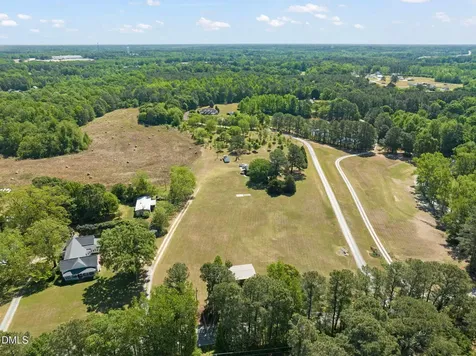 2660 Nc 242 N Benson NC 27504