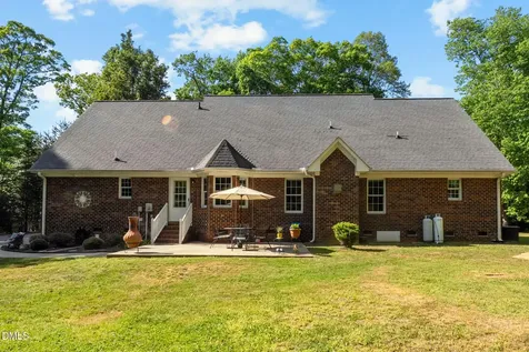 5812 Crimson Court Mebane NC 27302