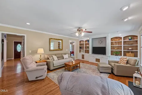 5812 Crimson Court Mebane NC 27302