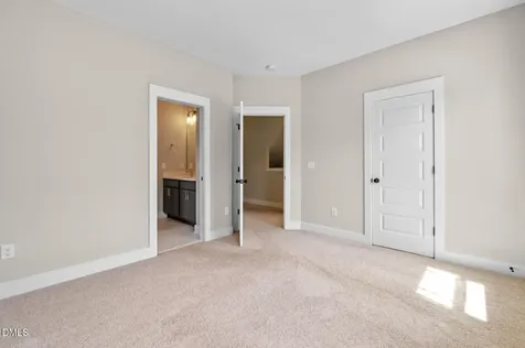 436 Skybluff Circle Fuquay Varina NC 27526