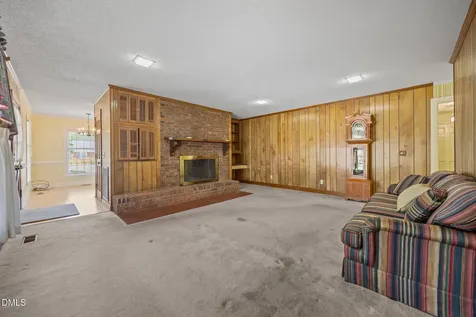 85 Oak Street Lillington NC 27546