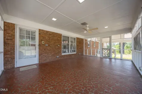 85 Oak Street Lillington NC 27546