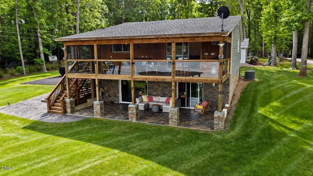 118 Paradise Point Macon NC 27551