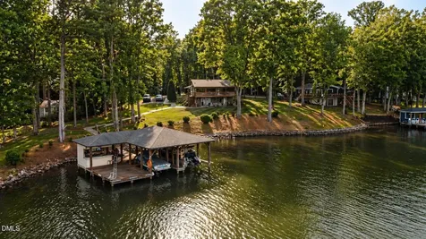 118 Paradise Point Macon NC 27551