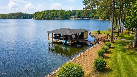 118 Paradise Point Macon NC 27551
