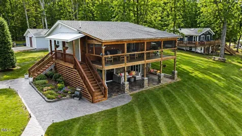 118 Paradise Point Macon NC 27551