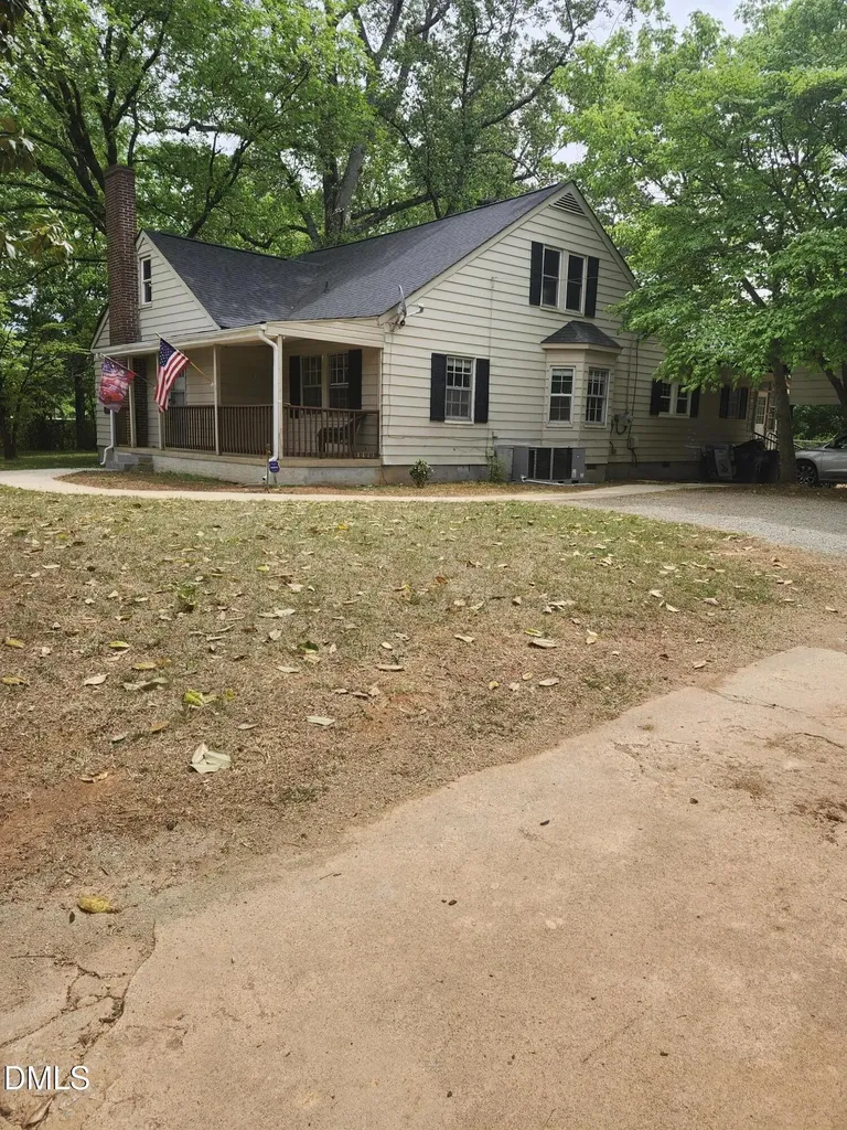 1523 E Main Street Mebane NC 27302