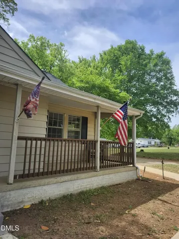 1523 E Main Street Mebane NC 27302