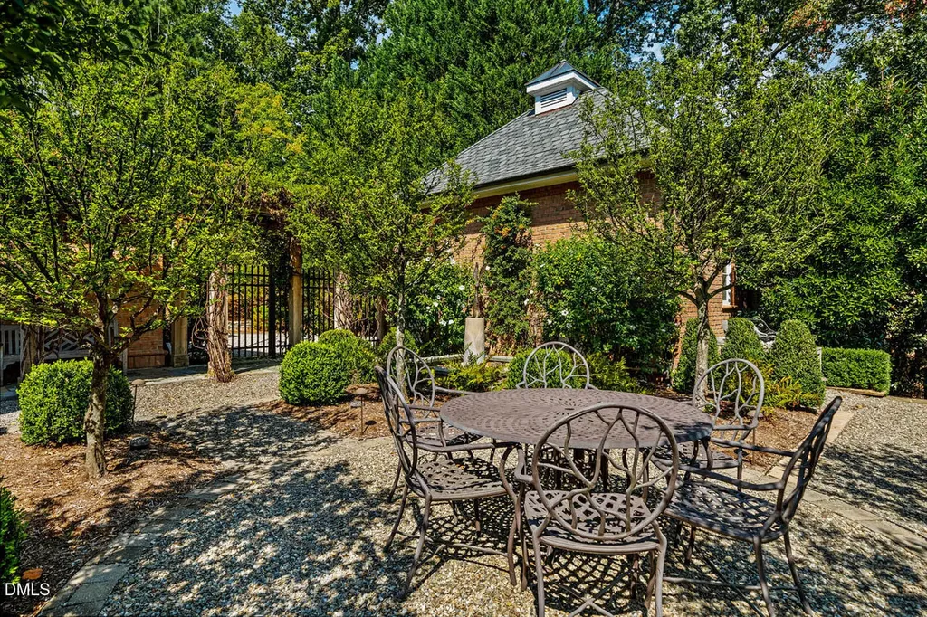 32409 Archdale Chapel Hill NC 27517