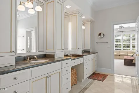 32409 Archdale Chapel Hill NC 27517