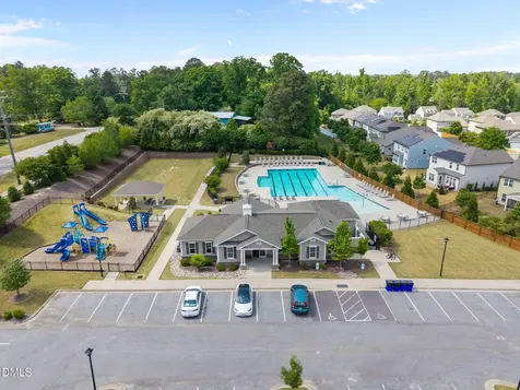 2464 Emily Brook Way Apex NC 27523