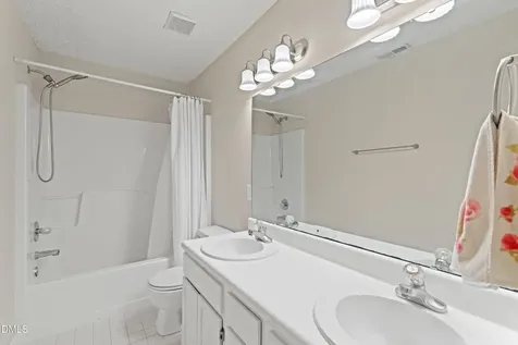 4728 Royal Troon Drive Raleigh NC 27604