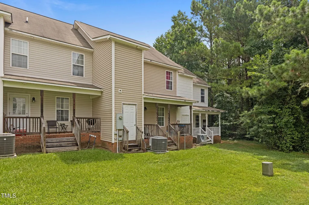 120 Blackthorne Court Clayton NC 27520