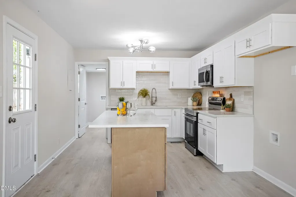 3422 Carolyn Drive Raleigh NC 27604