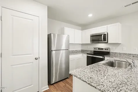 331 Peacock Circle Lexington NC 27292