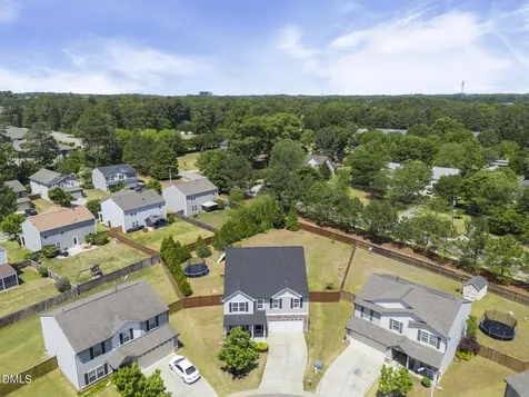 2629 Fortrose Lane Fuquay Varina NC 27526