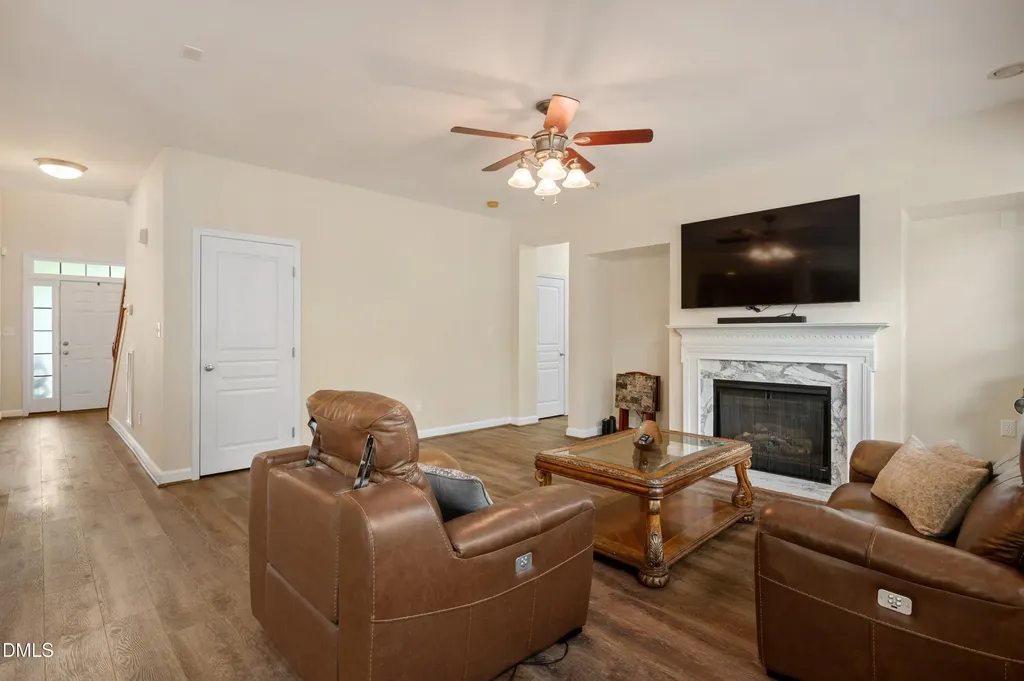 405 Magnolia Meadow Way Holly Springs NC 27540