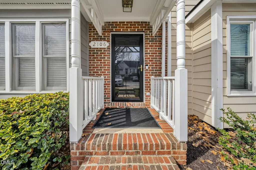 2106 Trailridge Court Raleigh NC 27603
