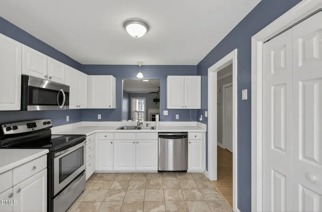 2106 Trailridge Court Raleigh NC 27603