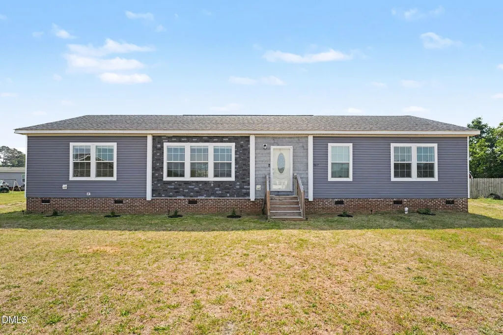 107 Cottonwood Court Kenly NC 27542