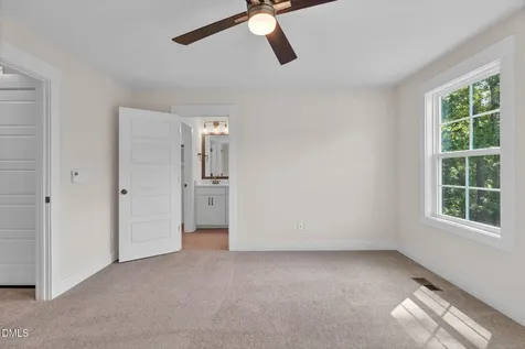1112 Blackthorn Lane Durham NC 27703