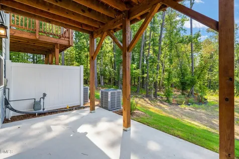 1112 Blackthorn Lane Durham NC 27703