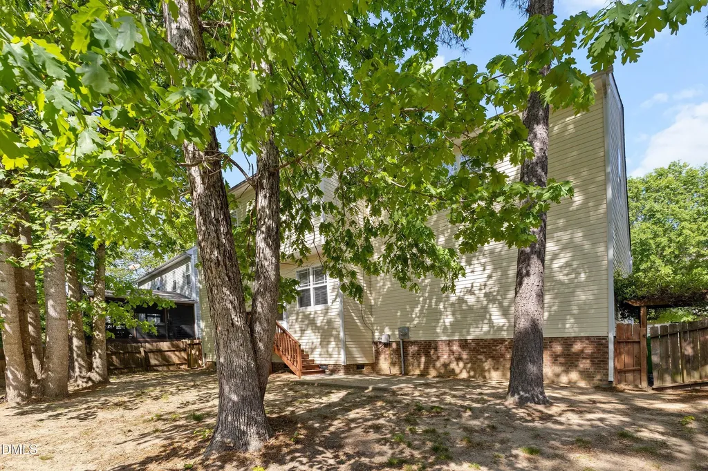 3229 Duveneck Drive Raleigh NC 27616