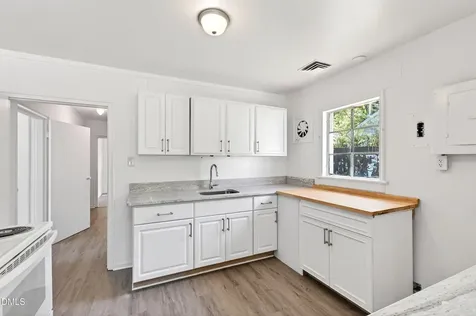 2618 Bedford Avenue Raleigh NC 27607