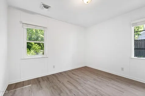 2618 Bedford Avenue Raleigh NC 27607