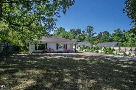 2618 Bedford Avenue Raleigh NC 27607