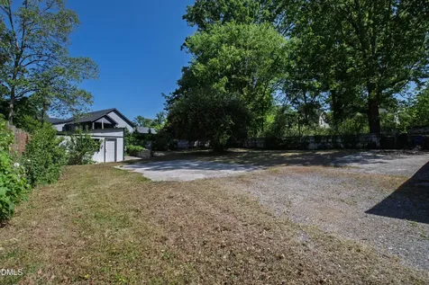 2618 Bedford Avenue Raleigh NC 27607