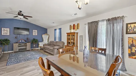 132 Steamboat Lane Burlington NC 27217