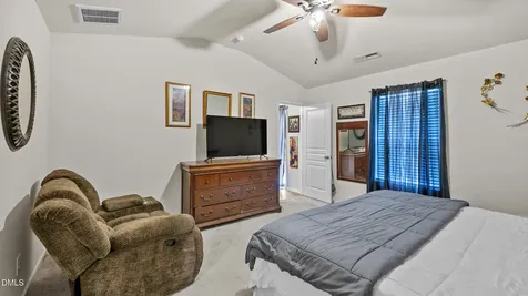 132 Steamboat Lane Burlington NC 27217