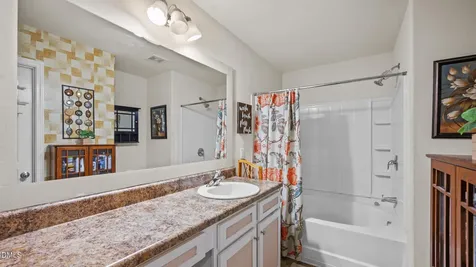 132 Steamboat Lane Burlington NC 27217