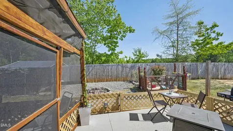 132 Steamboat Lane Burlington NC 27217