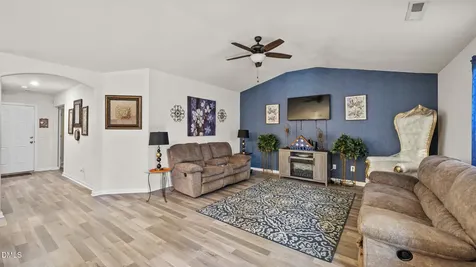 132 Steamboat Lane Burlington NC 27217