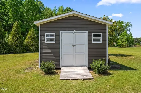 243 Silver Tee Court Selma NC 27576