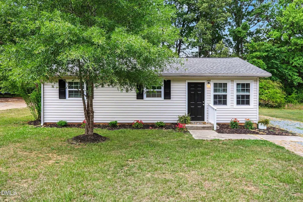 215 Torain Street Hillsborough NC 27278
