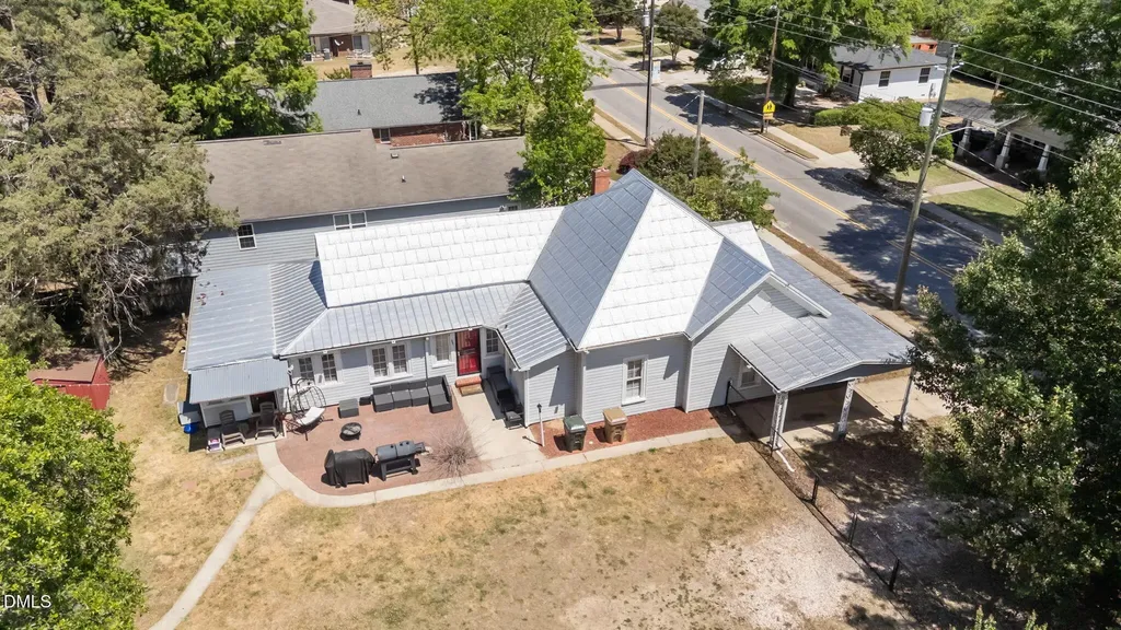 532 N Oneil Street Clayton NC 27520
