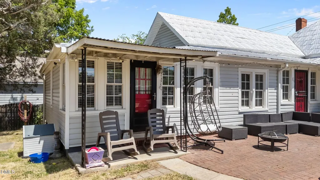 532 N Oneil Street Clayton NC 27520