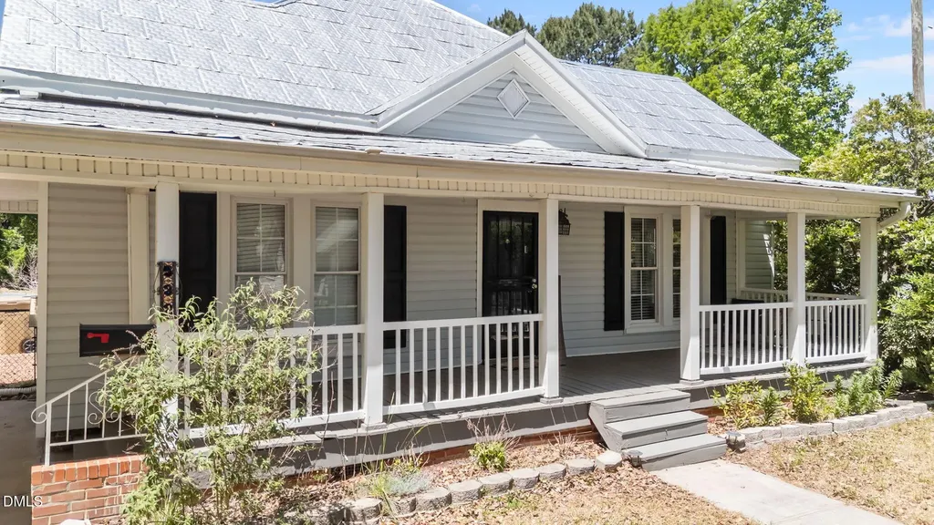 532 N Oneil Street Clayton NC 27520
