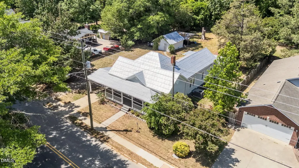 532 N Oneil Street Clayton NC 27520
